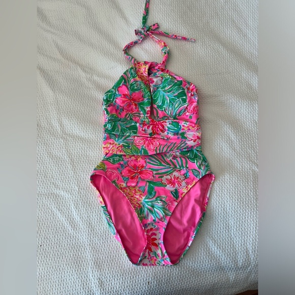 LILLY PULITZER LEDGER HALTER ONE PIECE
MULTI JOURNEY TO THE JUNGLE SWIMSUIT NWT - Picture 2 of 16